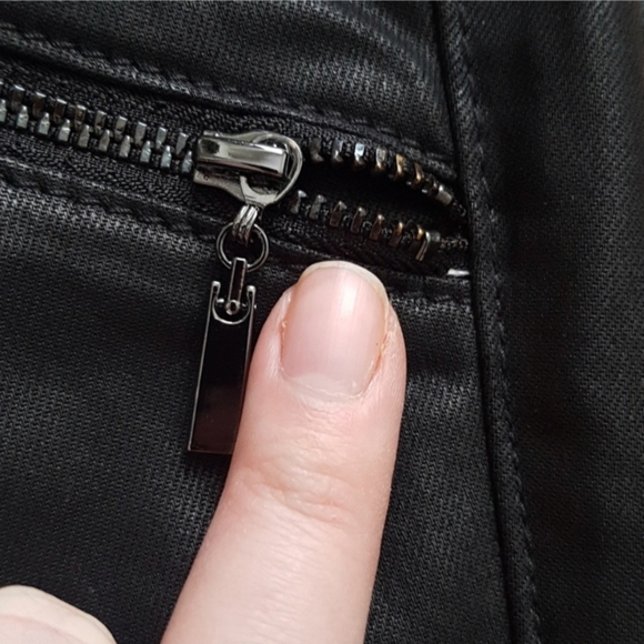 NWT White House Black Market Black Coated Skinny Jeans Size 4R - Picture 10 of 11